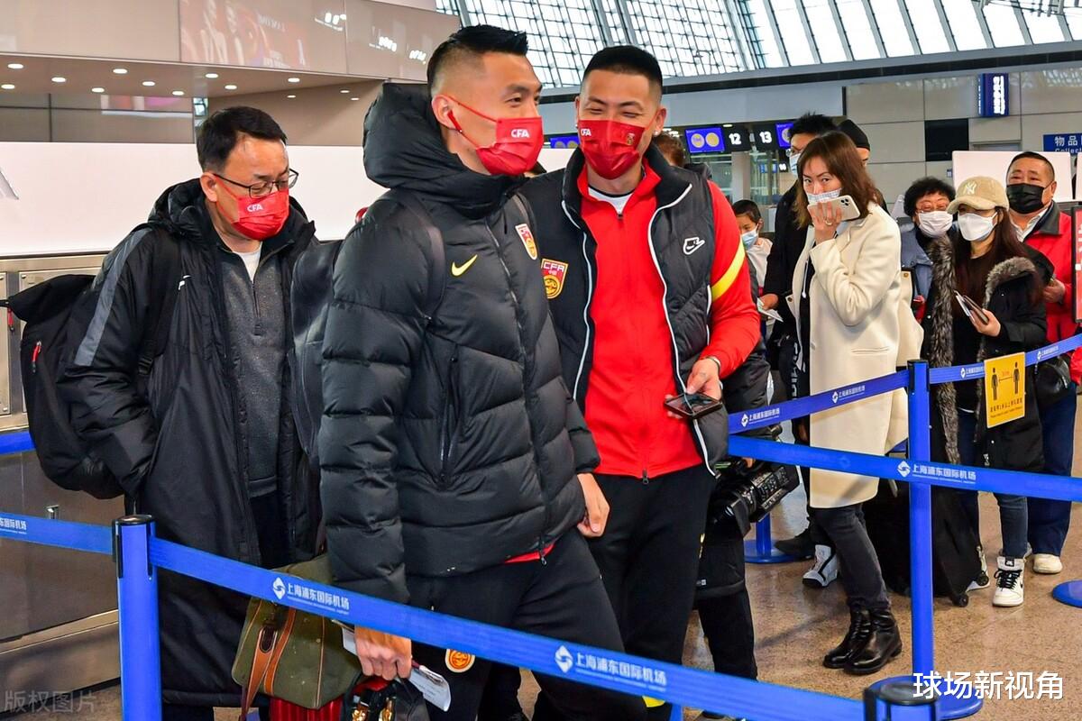 李霄鹏|国足换帅，山东泰山队主教练郝伟是代替李霄鹏出任国足主帅的最佳选择！