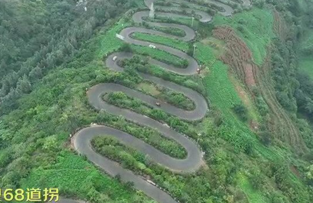 云南盘山公路68道弯引热议走红 气势恢宏高空俯瞰似伏地巨龙
