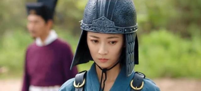 流浪地球2|浮图缘:看不懂的步驭鲁,冒死谈恋爱的后宫娘娘,这些都不奇怪