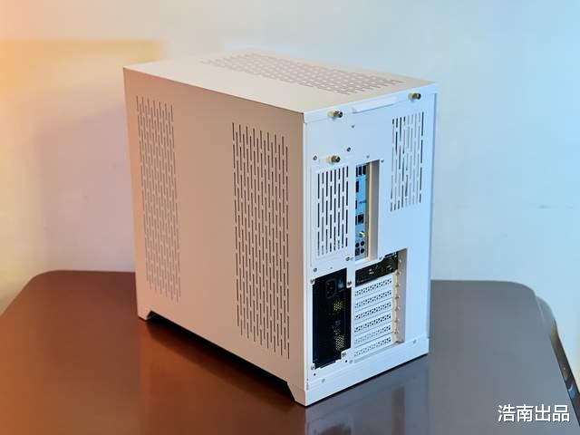 7000元内DIY纯白系电脑，超强12代i5芯片，超高颜值主机