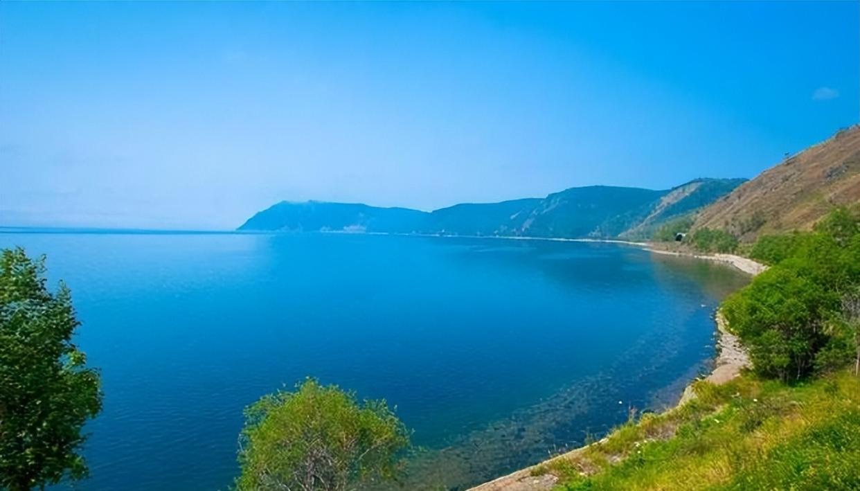 贝加尔湖明明是一个淡水湖,为什么会生活着海洋生物?