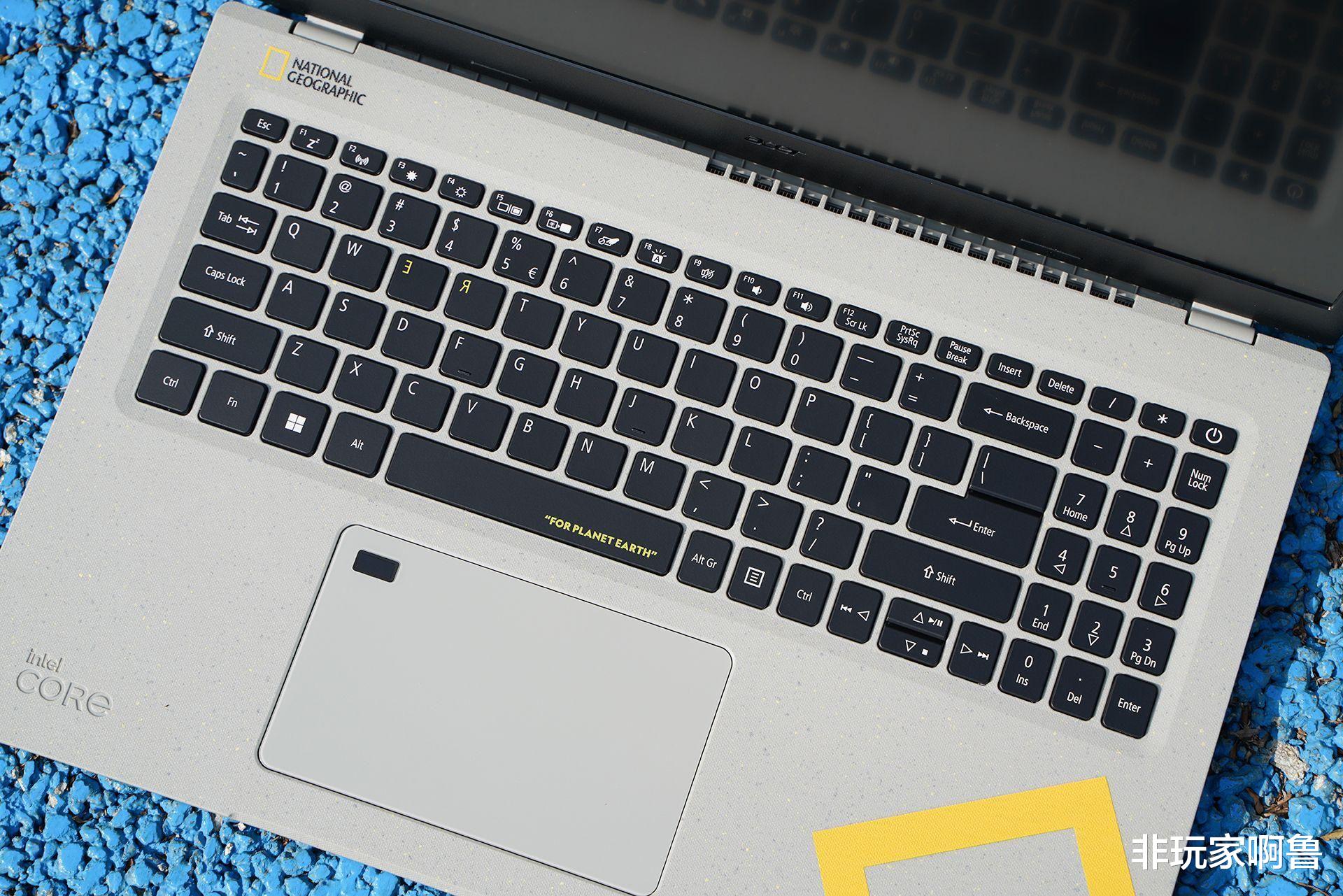 摩托罗拉|拥抱绿色自然 宏碁蜂鸟·未来 国家地理环保联名版笔记本开箱体验