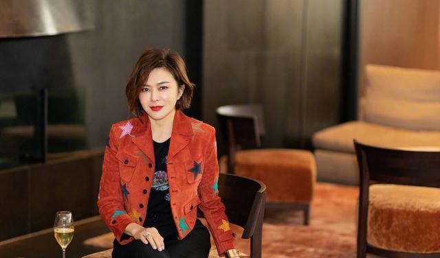 陈曼娜|娱乐圈8位隐形富婆:有人热衷投资房产,有人选择优雅老去