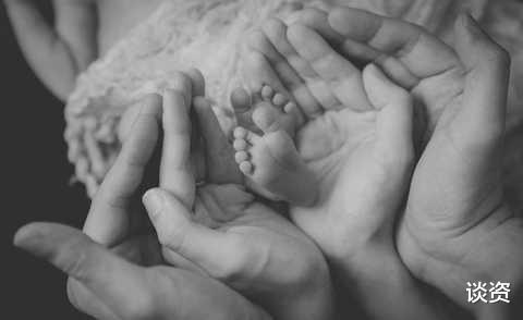 小姐姐|昆凌三胎产后首次亮相,头发紧扎饱满头型绝了,面容红润气质成熟