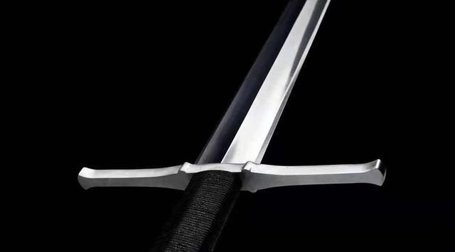 刀剑装修看性格 日本刀上妖怪多 明朝宝剑上青莲、灵芝遍地