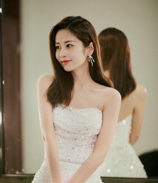 成毅|欢瑞这位女演员新戏开拍，曾和成毅搭档，如今却沦为配角