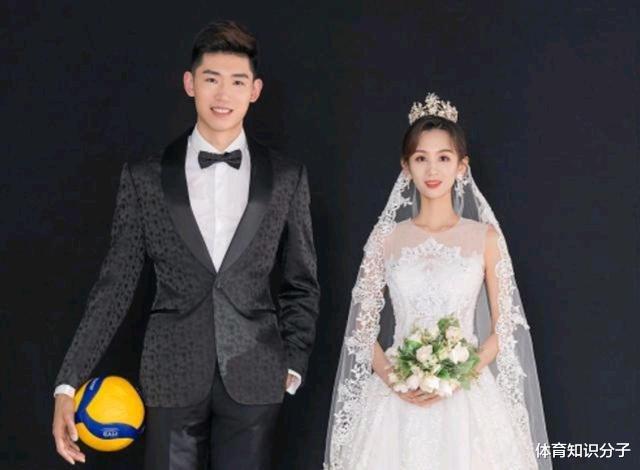 张常宁|张常宁绯闻男友深情表白！高调晒出结婚照，美艳妻子不逊女排主攻