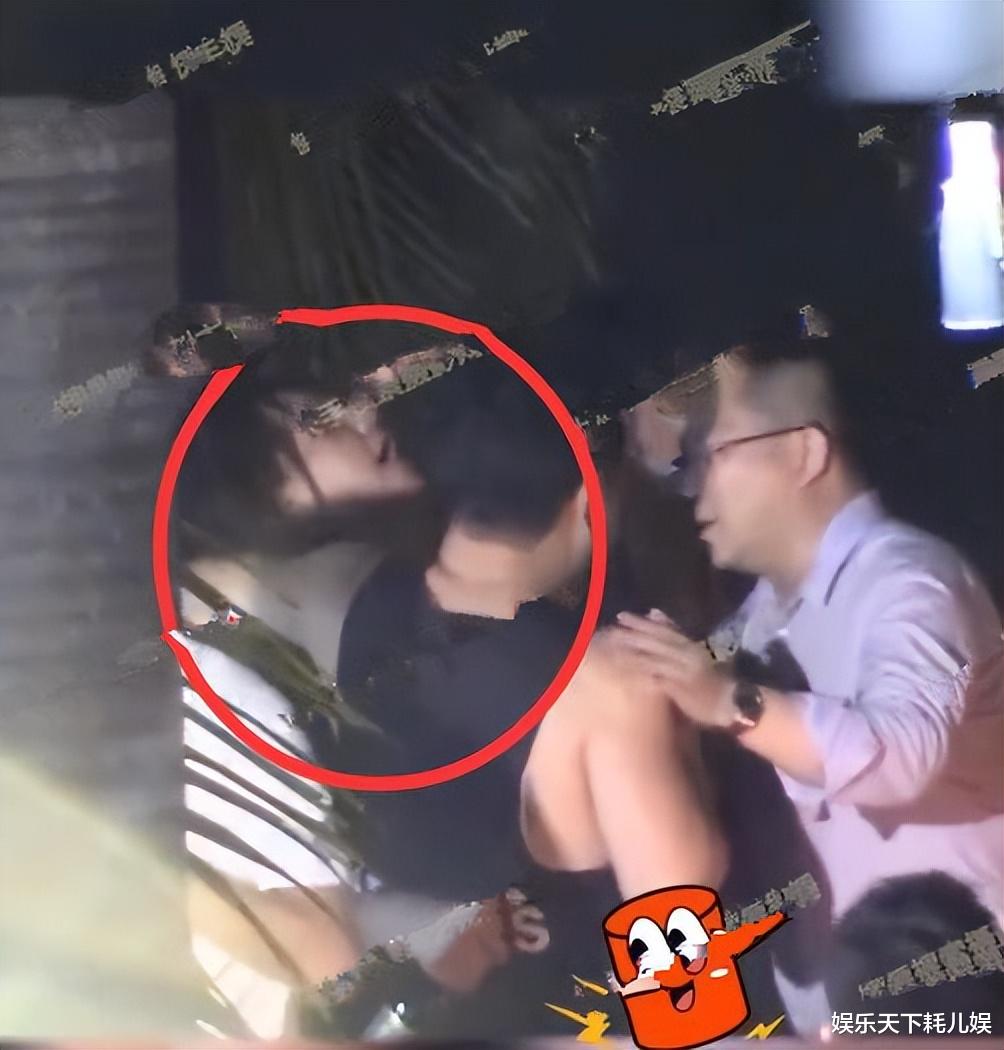 宋茜|尹正喝醉后多次亲男的，撒娇噘嘴还搂腰关系亲密画面引不适，高伟光也在场