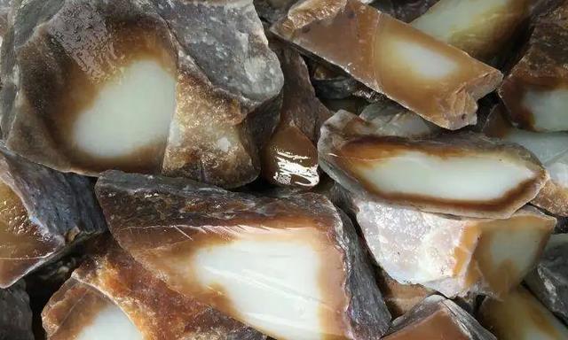 文玩|曾经无人问津,如今高攀不起!玉石圈的屌丝逆袭,知道是谁吗?