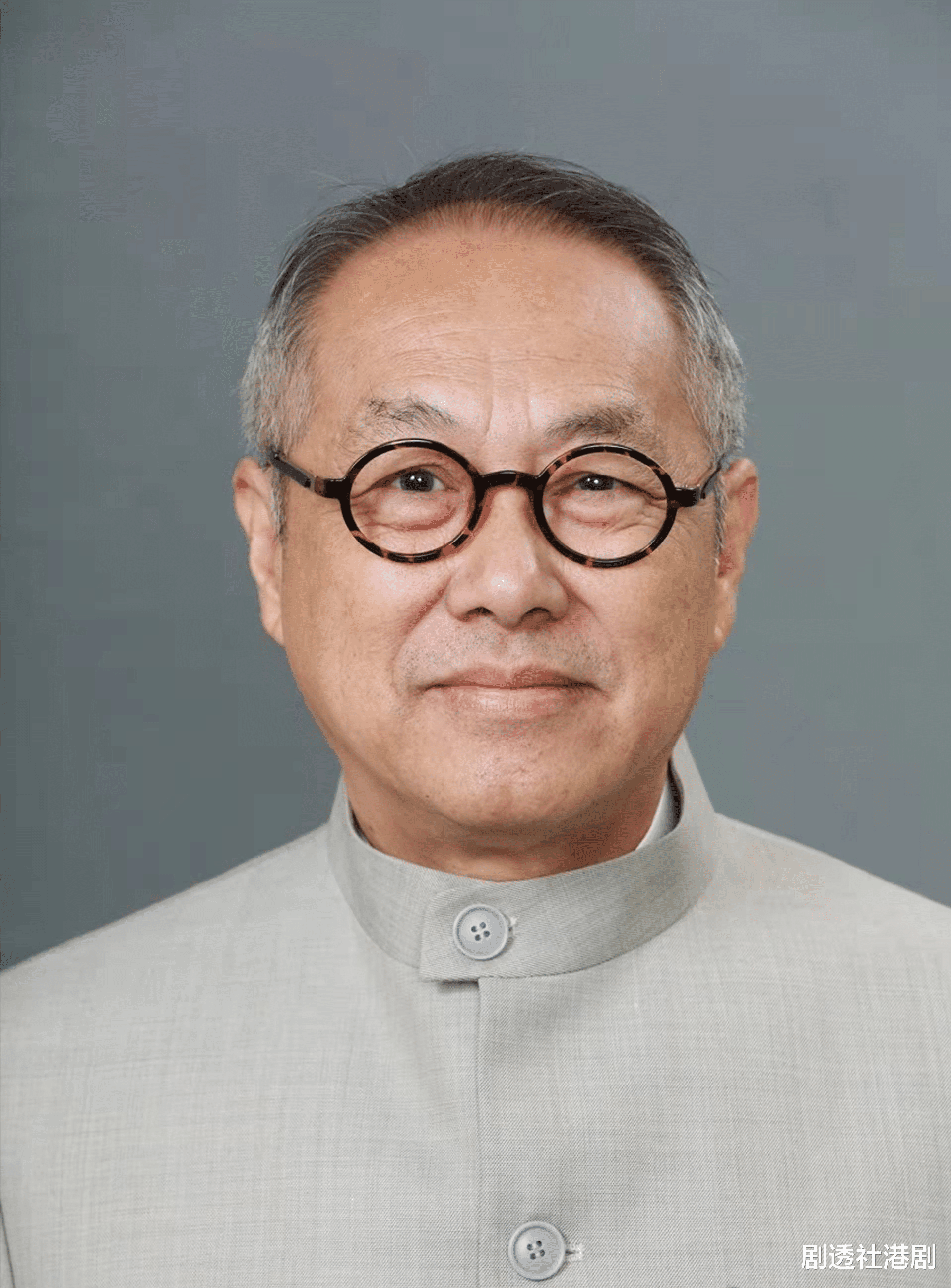 TVB|73岁前TVB老戏骨新剧 化“诈尸”妆要三个钟头,曾追求薛家燕