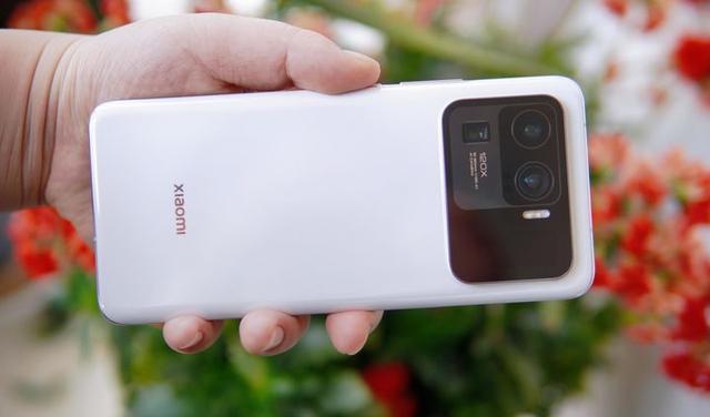 三星|雷军玩点大的，5nm机皇猛跌2400元，120倍变焦+5000mAh