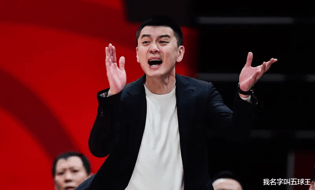 杨鸣|一针见血！球迷道破青岛大胜辽宁终结五连败的真因：杨鸣也无解