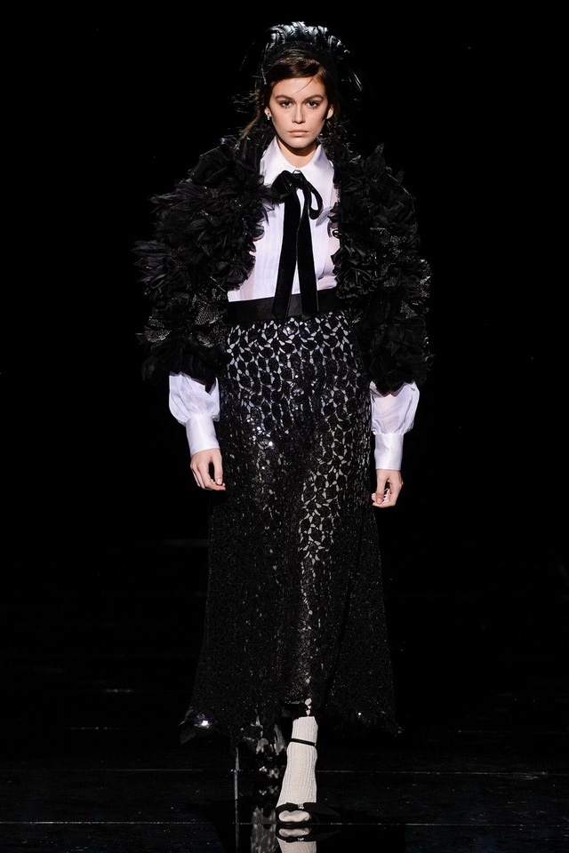 运动 纽约时装周总结:没想到今年彩妆趋势竟然与铁锈、金属有关?