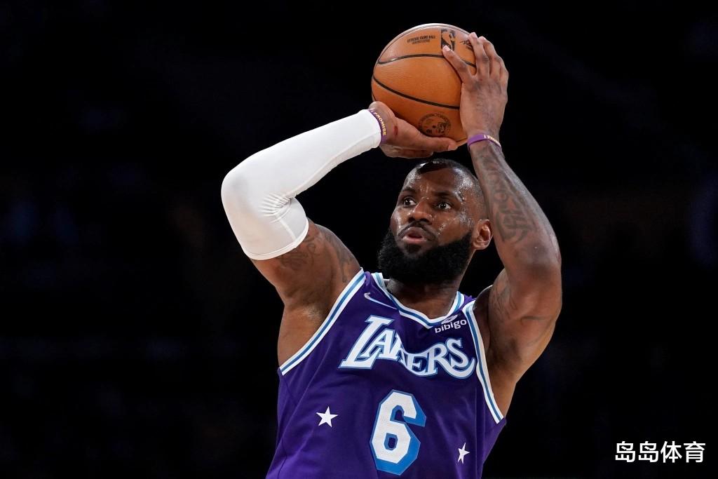 勒布朗·詹姆斯|NBA高管投票谁是当今联盟顶级巨星？詹姆斯列第五