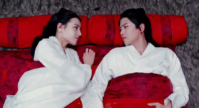 故人归|《故人归》高开低走，两集送走四个配角，强加狐族戏份致结尾仓促