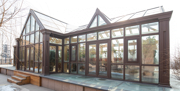 阳光房里赏花品茶,识得浮生半日闲