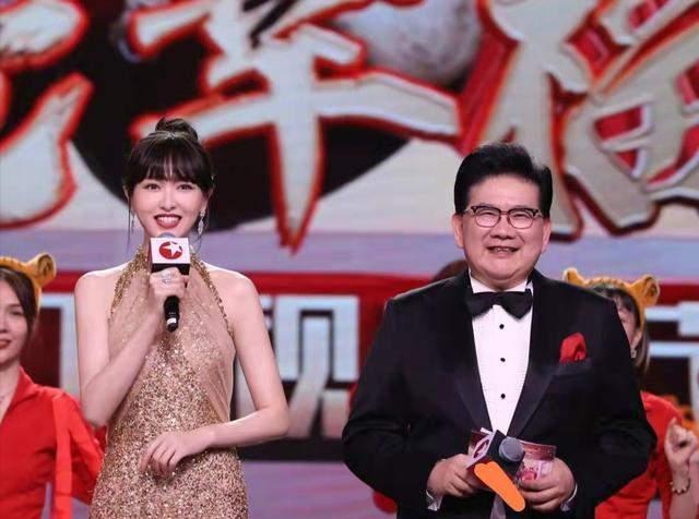 主持人|有嘴就行？演员集体转型当主持人，唐嫣杨颖主持卫视春晚引争议