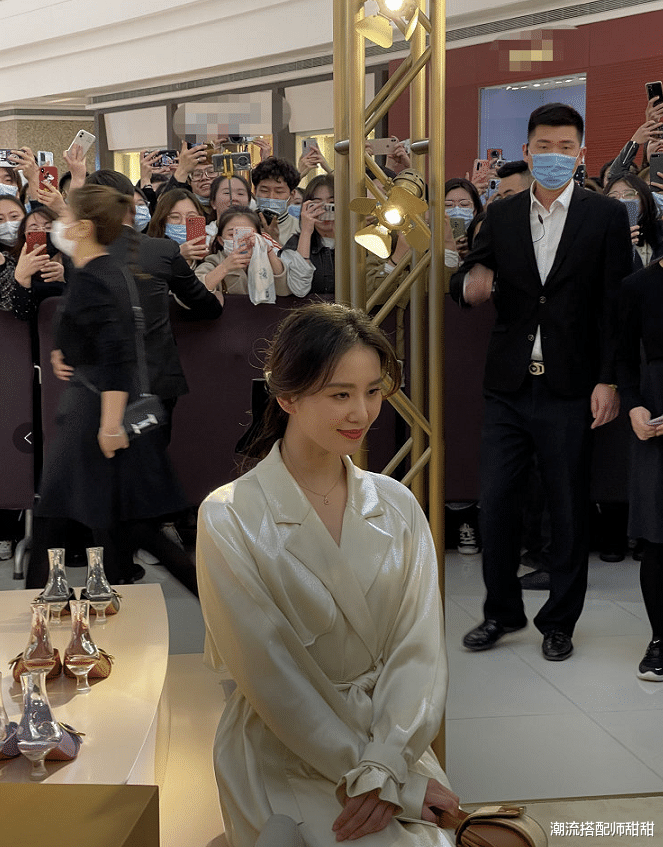 刘小慧|终于知道刘诗诗的优越感在哪了，穿着睡衣出门，都有一种高级感
