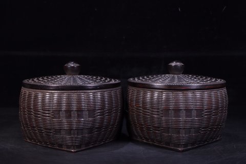 紫檀|回流：老紫檀木雕萝筐形茶叶罐一对。