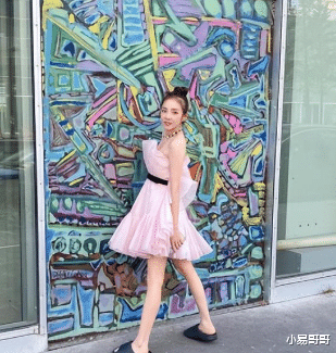 小姐姐|38岁童颜小姐姐,朴山多拉真漂亮,皮肤白到发光