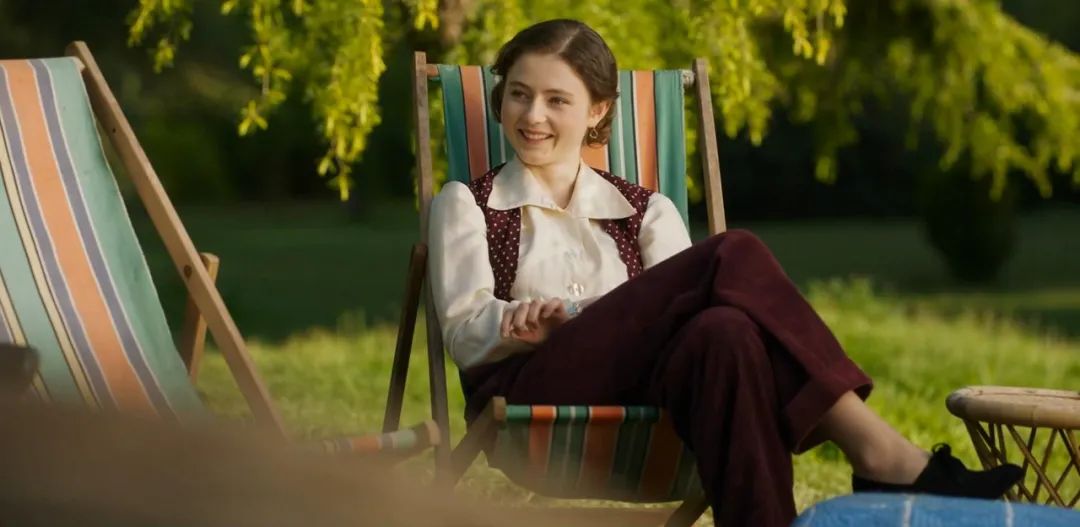 苏拉|悄悄播出的成人向,女主惨死14次,以为又是循环?小看她了!