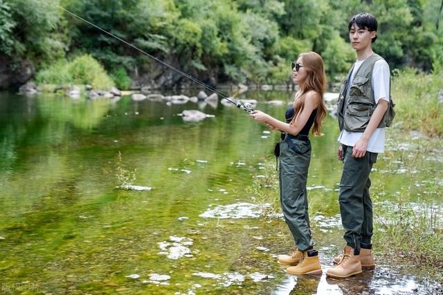 |开春钓鱼带一台探鱼器有多爽