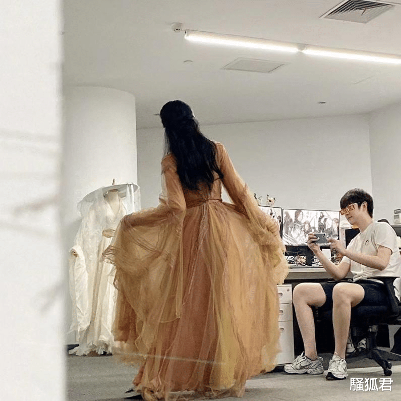 女装大佬|网易美工天花板背后的秘诀:全员女装大佬,亲自试穿不心动就Pass