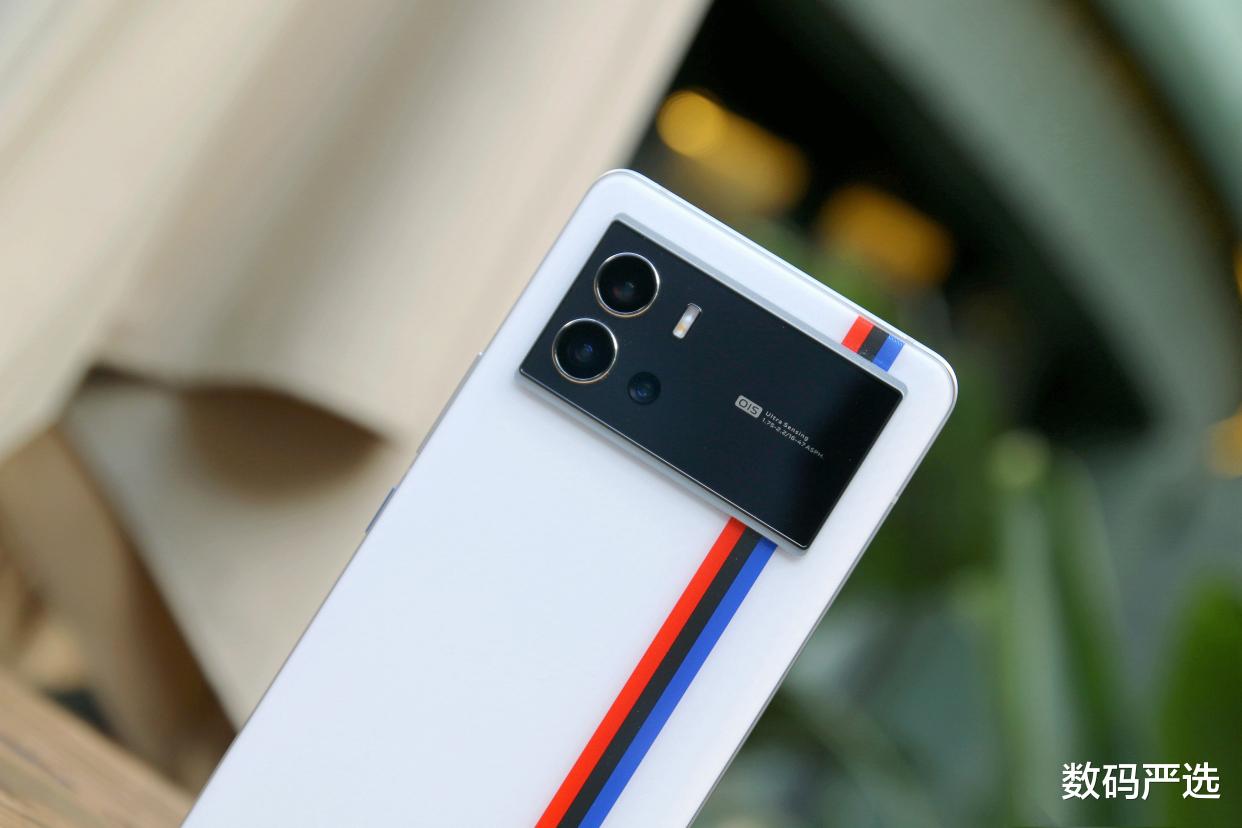 iqoo|同价位的小米12和iQOO9,到底哪个更值得买?