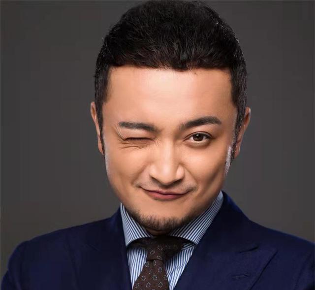 主持人|央视春晚主持人已完成新老交替，如今的春晚主持团队更加青春靓丽