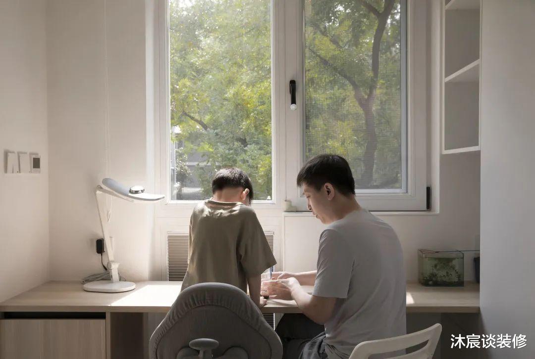 夫妻俩爆改46㎡老破小,住1家5口和2只小猫没压力,还有超多收纳