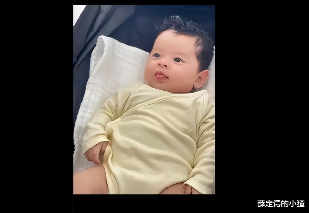 花百万借精生下2混血女儿,女CEO遭质疑太自私:孩子没爸就不行?