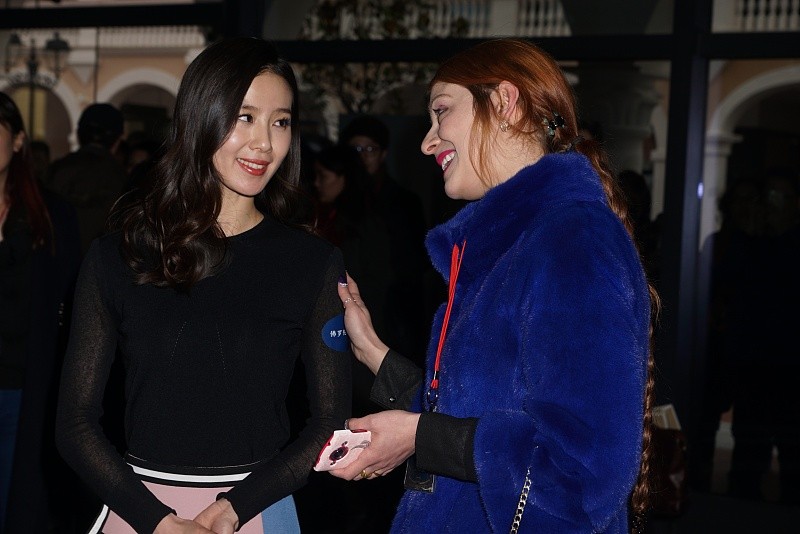 刘诗诗|刘诗诗的生图看着更美,又优雅又迷人,太适合穿包臀裙