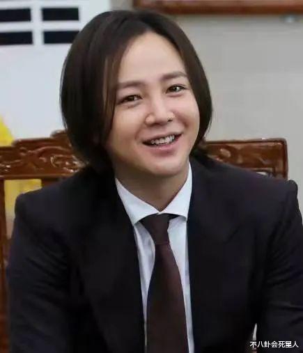 男神|各国顶级男神发福史,秃顶、大肚腩、胡子邋遢,油腻到不敢认!