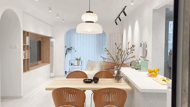 走进她家,才知道什么叫简约大气,全屋大白墙,看着太舒服了