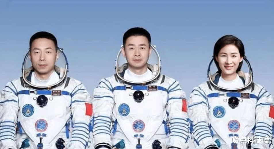 神十四返回,航天员在轨6个月,身体会产生哪些变化呢?