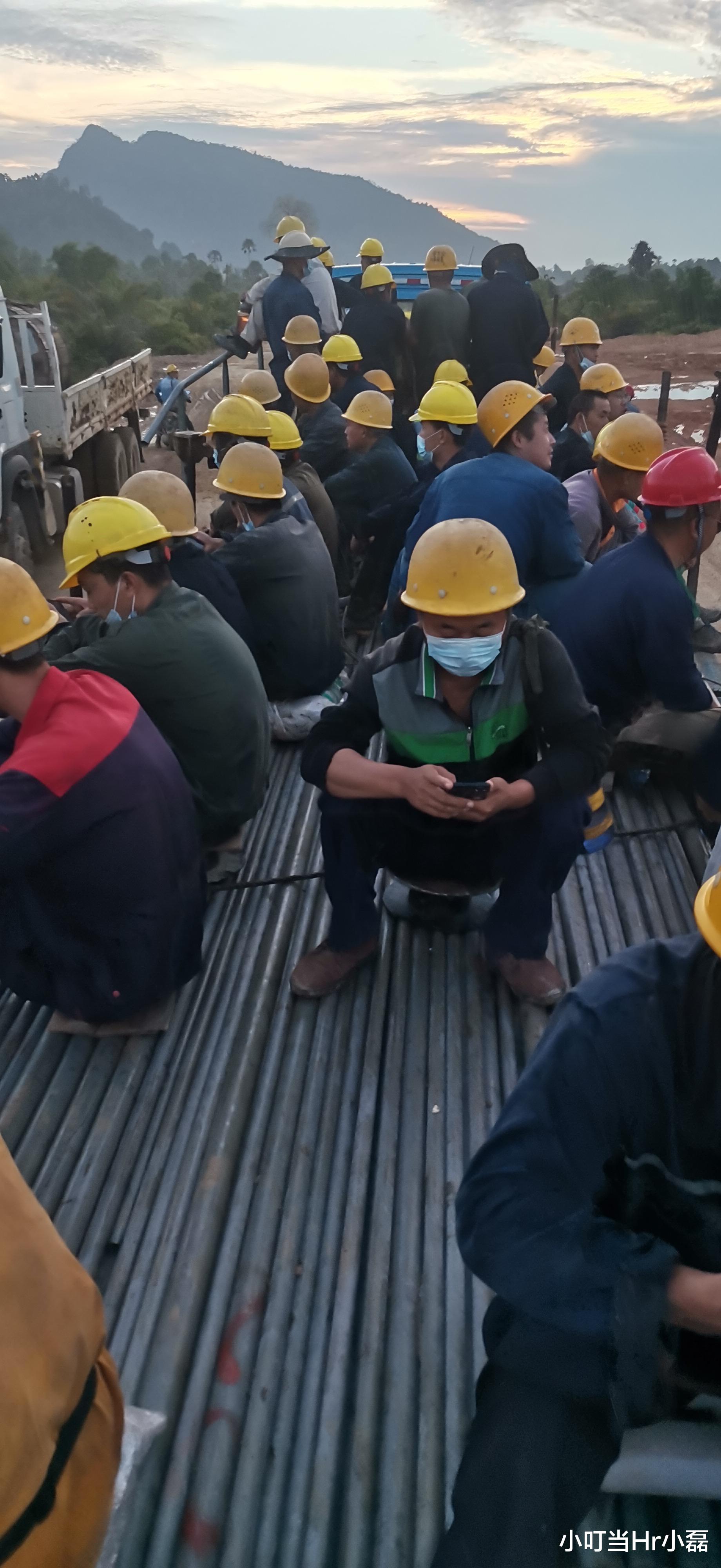 社保|帮助粉丝0费用出国,直接找老板谈!避免天价中介费。细节篇!