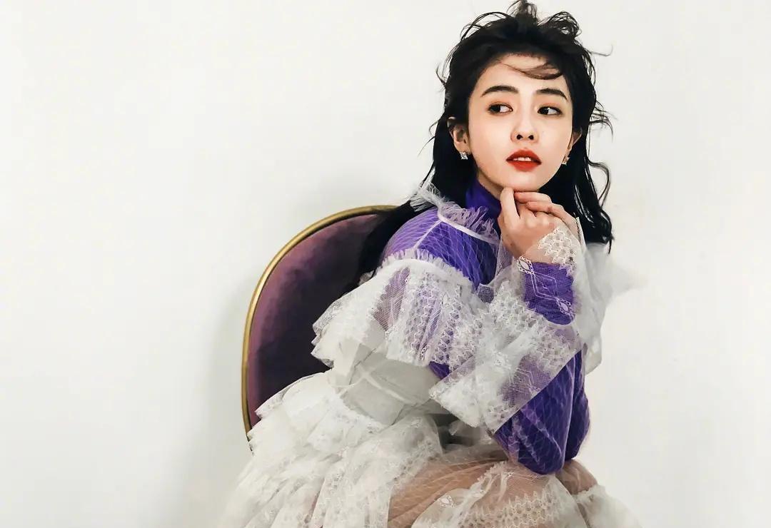 白梦妍|顶流大事件!刘大锤说白鹿在张凌赫家过夜,过往很多细节都好甜啊