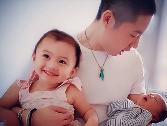 产假|傅首尔:要给男人放产假,和女性一样长,带孩子男女责任一样大