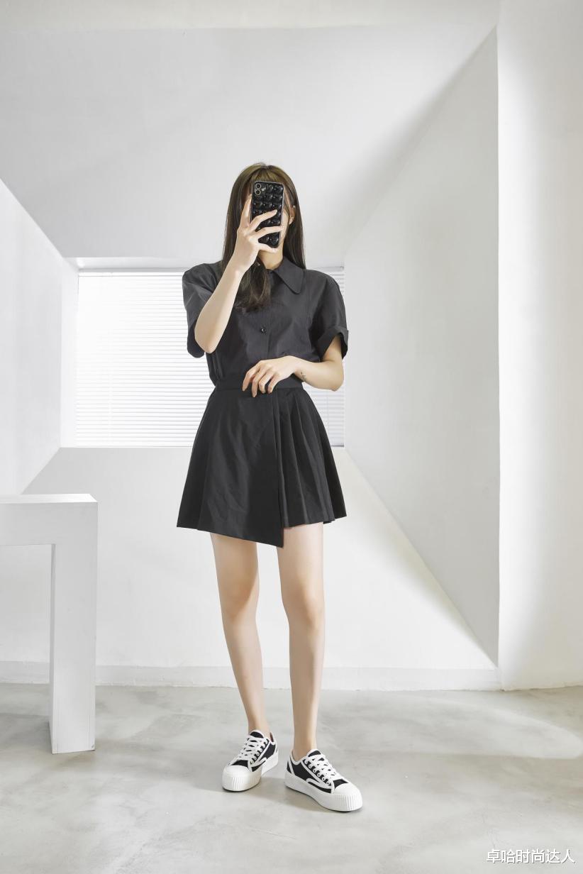 ?必须夸一下!简约帆布鞋真的是减龄小能手