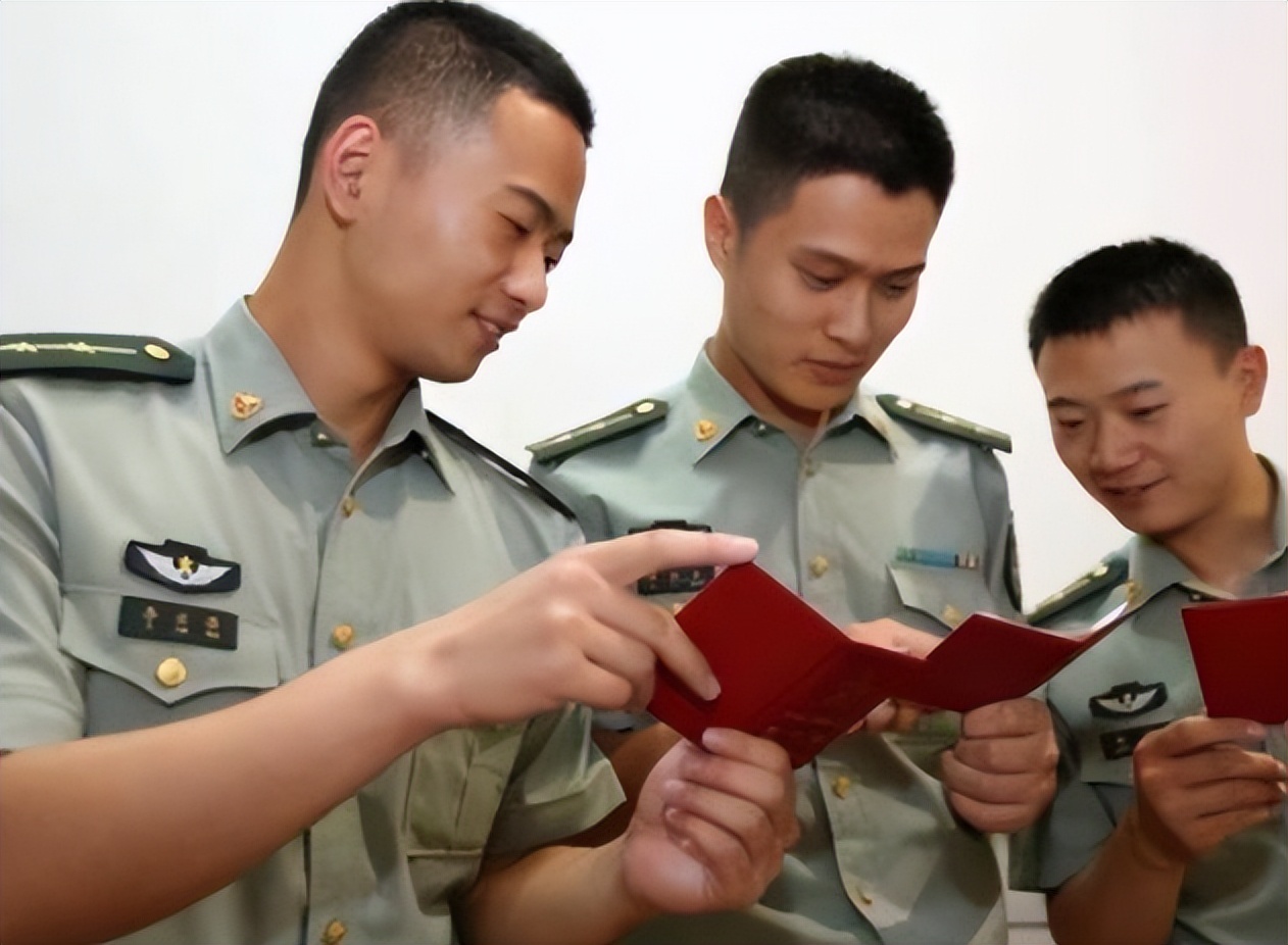 文职|2022军队文职招考“遇冷”，薪资优厚仍不行，理由令人无法反驳