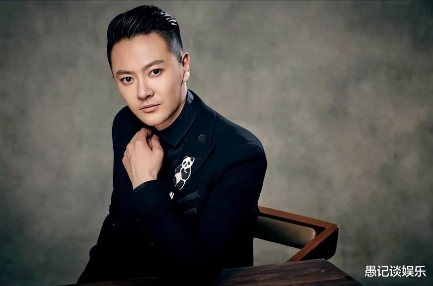 金晨|边潇潇直播被骂惨，观众刷屏空有其表，尴尬下线太滑稽