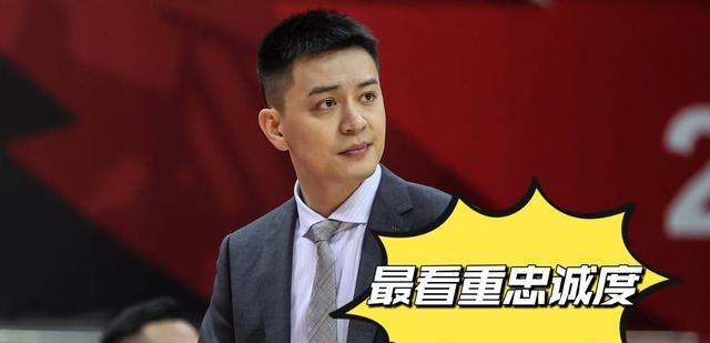 广东男篮|辽篮夺冠后第三天，杨鸣透露无意引进周琦，胡金秋有望加盟广东队