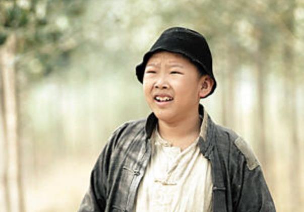 侯祥|“童星”侯祥：9岁停止生长，演过《家有儿女》，37岁仍在演小孩