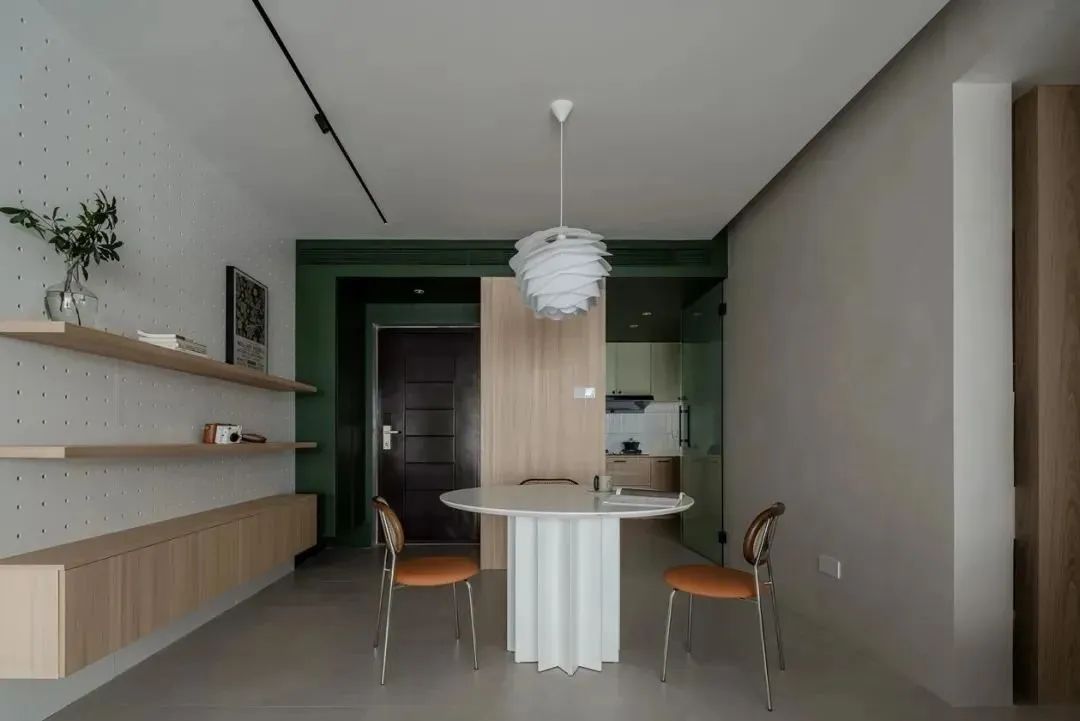 刚完工的117㎡北欧风新房,牛油果绿背景墙好养眼!