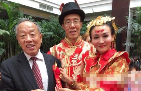 豪门|嫁美国豪门的前央视主持曹晴:遭丈夫虐待靠剩饭度日,仍不愿离婚