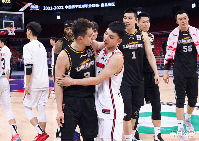 广东男篮|18分！广东本土最高，莫兰德：他是靠脑子打球的球员，赢得我尊重