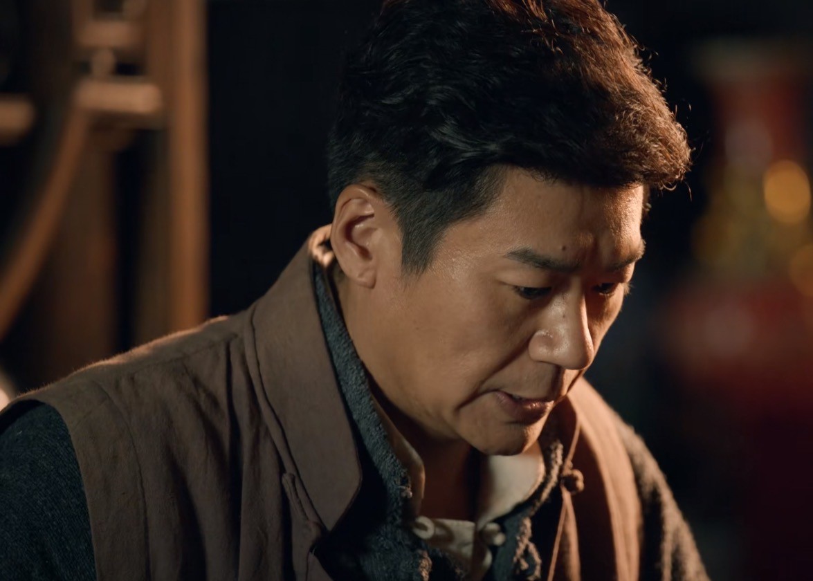 虎胆巍城|连续4天收视破2,《虎胆巍城》成央视王牌,张国强抽到王炸