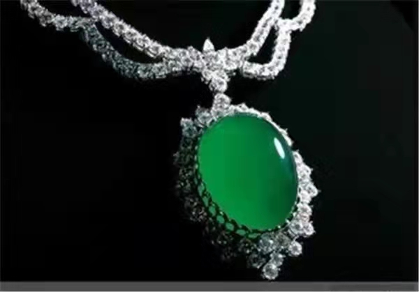 翡翠|玩翡翠的时候不要做这六件蠢事！