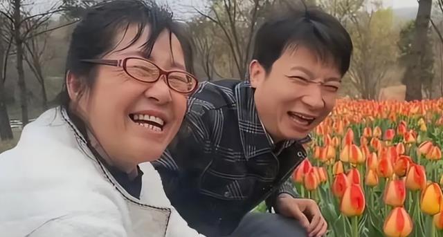 余秀华|余秀华长文控诉:杨槠策为2个女人动手打她!炫耀自己被美女倒追