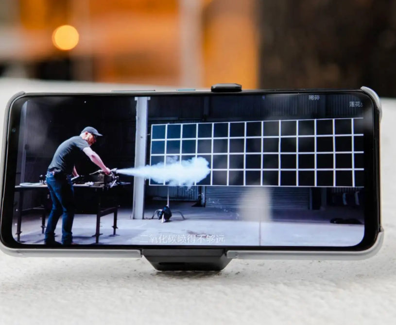 CPU|当手机的CPU和内存在处理数据时，存储空间太小，仍然会导致卡滞